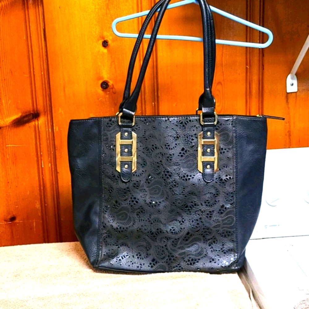 Apt. 9 black tote purse